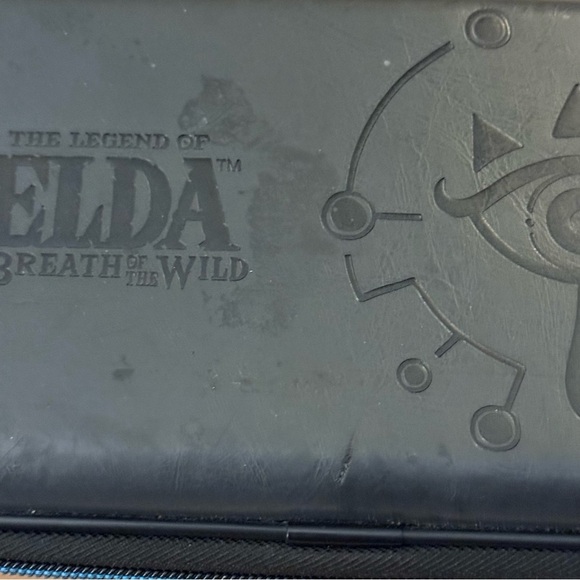 Legend of Zelda Breath of the Wild Nintendo Switch Carrying Case - Picture 2 of 6